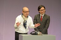 コント「Shopping Channel」のワンシーン。