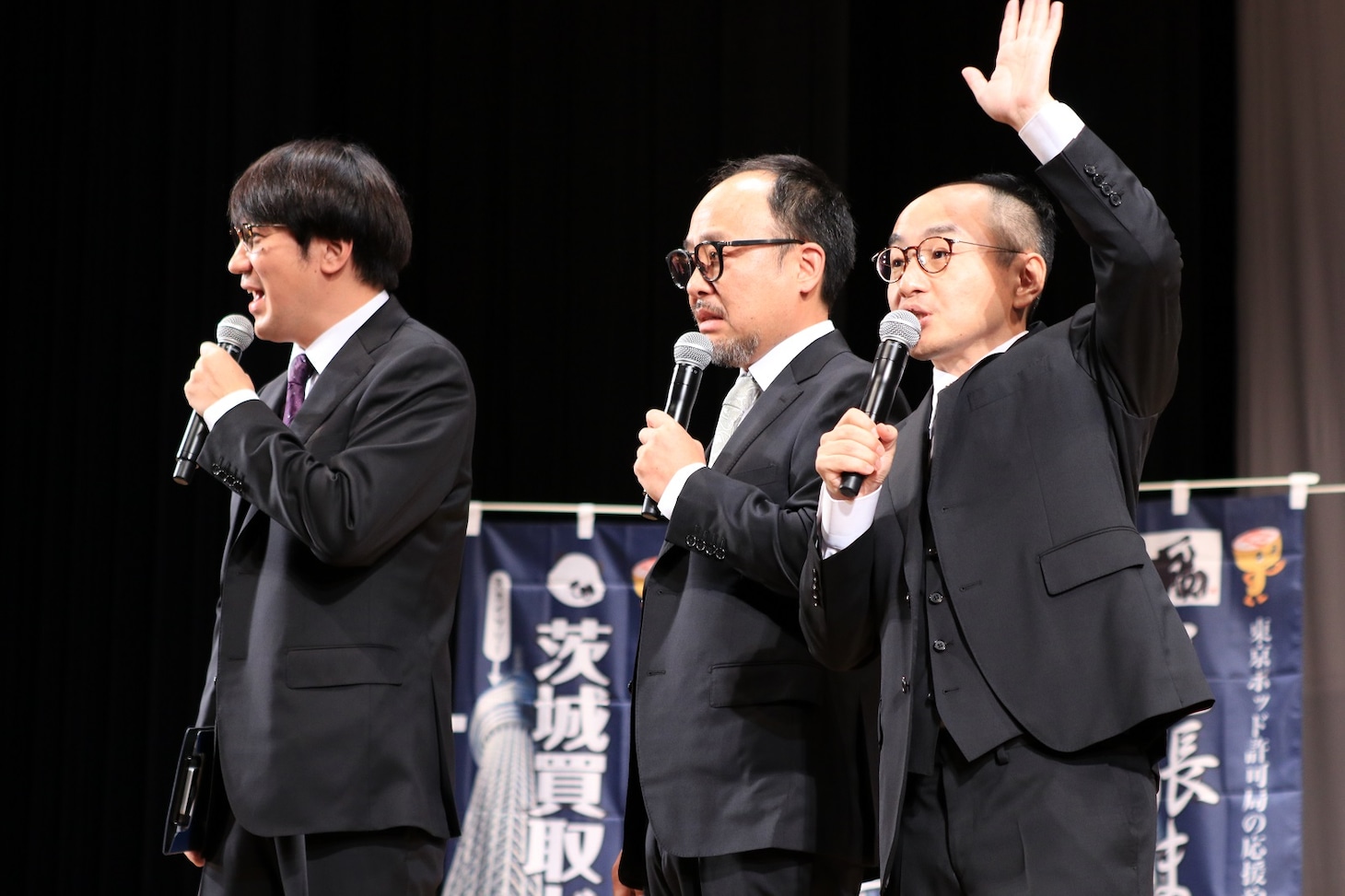 「東京ポッド許可局2017ジャパンツアー」最終日公演のワンシーン。