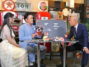 「有田と週刊プロレスと」シーズン2にゲスト出演するバイきんぐ小峠（右）。