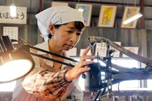 阿川佐和子演じる正岡あけみ。(c)TBS