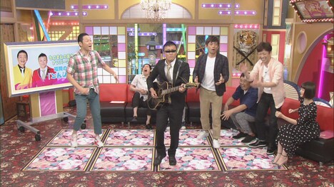 どんぴしゃ・あかみねとんぼがモノマネを披露するワンシーン。(c)CBC