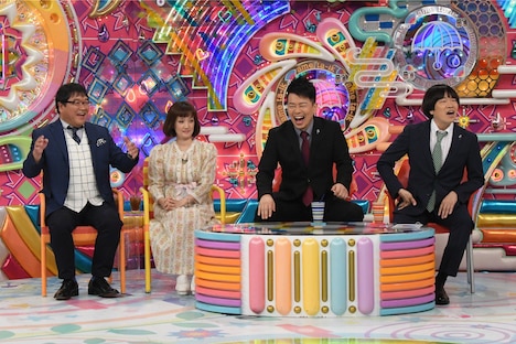 (左から)カンニング竹山、千秋、雨上がり決死隊。(c)テレビ朝日