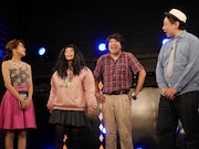 左から曽田茉莉江、スーパーニュウニュウ、鈴木おさむ。(c)BSフジ