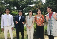左からNON STYLE、八木沼純子、麻丘めぐみ、北陽・虻川。(c)読売テレビ