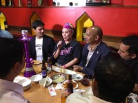 「日本の定番！世界と比べる決定版 ワールドべたペディア」のワンシーン。(c)読売テレビ