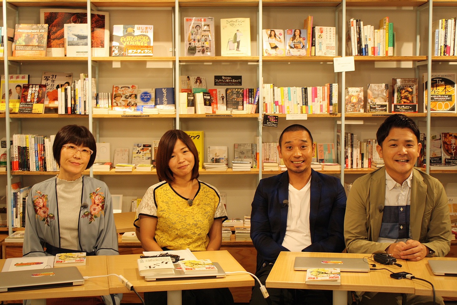 「ヨルスパ！ 業界ベストセラー～本からニッチな世界を覗き見るTV～」に出演する、（左から）オアシズ、千鳥。(c)関西テレビ
