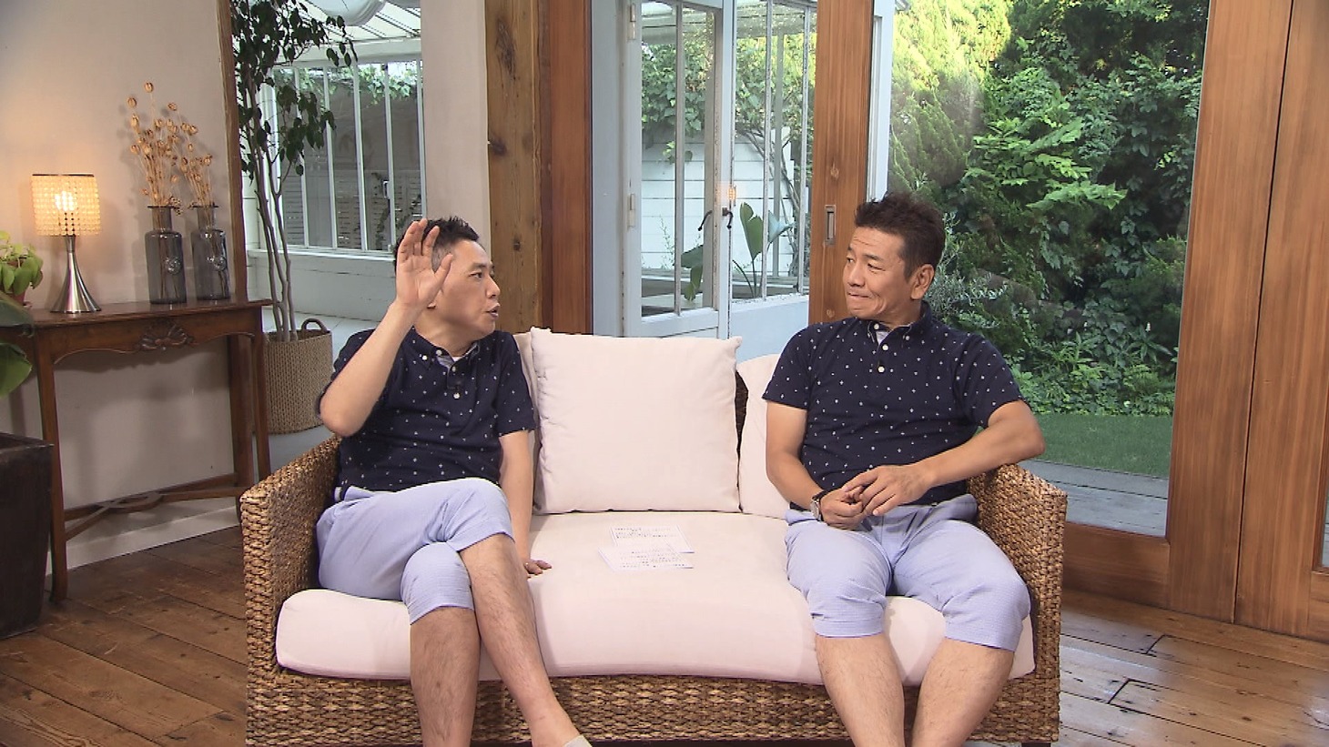 （左から）爆笑問題・太田、くりぃむしちゅー上田。(c)中京テレビ
