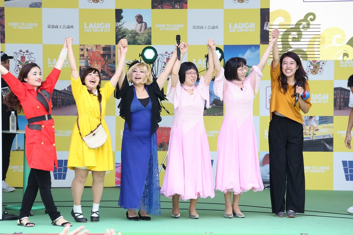 「女のバトル！芸人VSアイドル」のワンシーン。