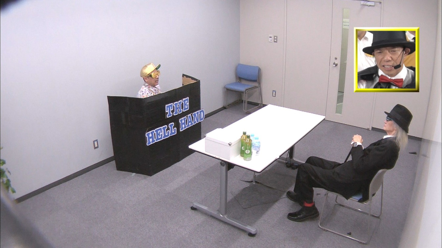 シオマリアッチと内田裕也。(c)TBS