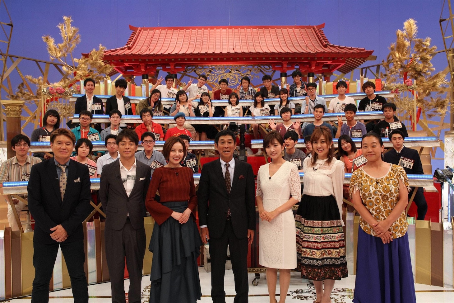「さんまの東大方程式 過去最高の天才vsさんま・ベッキー3時間SP」の出演者たち。(c)フジテレビ