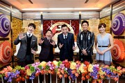 「国民1万人がガチで投票！うどん総選挙2017」の出演者たち。(c)テレビ朝日