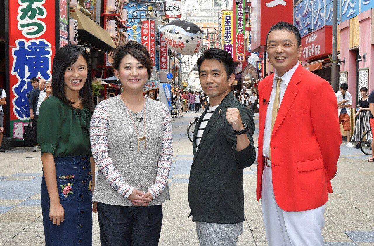 左から小島瑠璃子、友近、中川家。(c)読売テレビ