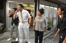 「中川家＆友近のおっちゃんウォッチャー ～輝くおっちゃんを応援する番組～」のワンシーン。(c)読売テレビ