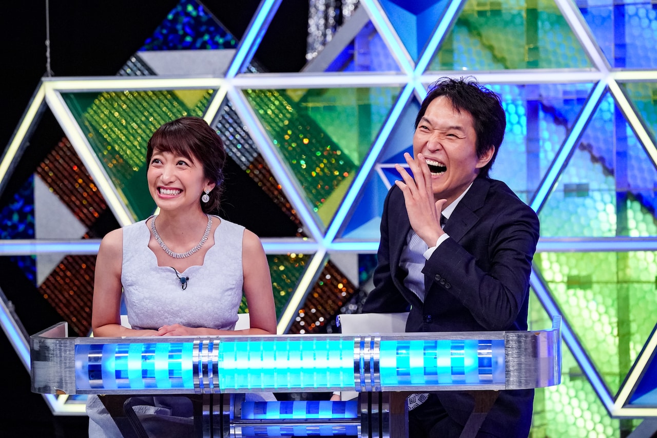 左から笹崎里菜アナウンサー、千原ジュニア。(c)日本テレビ