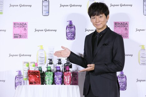 ジャパンゲートウェイのPRイベントに登壇したアンジャッシュ渡部。