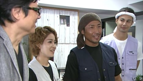 尼神インター渚(左から2人目)。(c)ABC