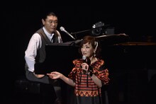 奥から清水イチロウ、清水ミチコ。