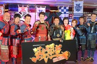 「戦闘車」完成披露イベントの登壇者たち。