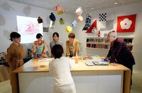 「観光タクシーにお任せ！ 秋の京都おさんぽ旅」のワンシーン。(c)関西テレビ