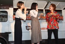 左からダレノガレ明美、尼神インター。