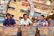 「さまぁ～ずの神ギ問」SPに出演する（左から）さまぁ～ず、ナインティナイン岡村。(c)フジテレビ