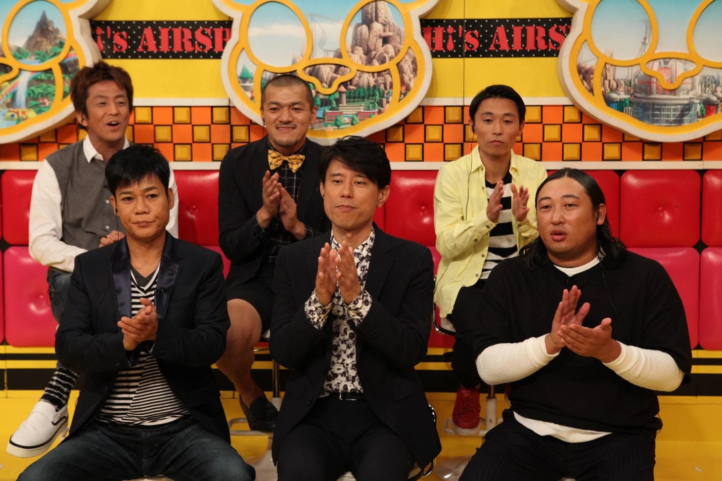 「ネプリーグSP」に出演する「芸人チーム」のネプチューンとカミナリ（後列右）、ロバート秋山（前列右）。(c)フジテレビ