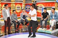 「痛快！明石家電視台」に集まる元自衛隊員。(c)MBS