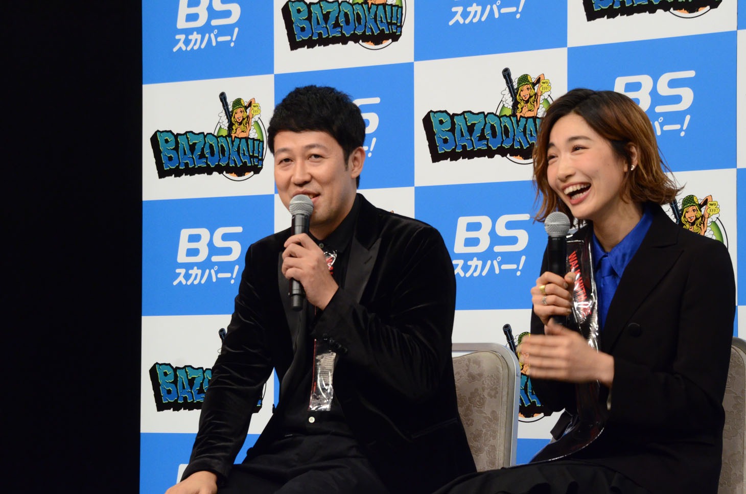小籔千豊（左）と中嶋イッキュウ（右）。