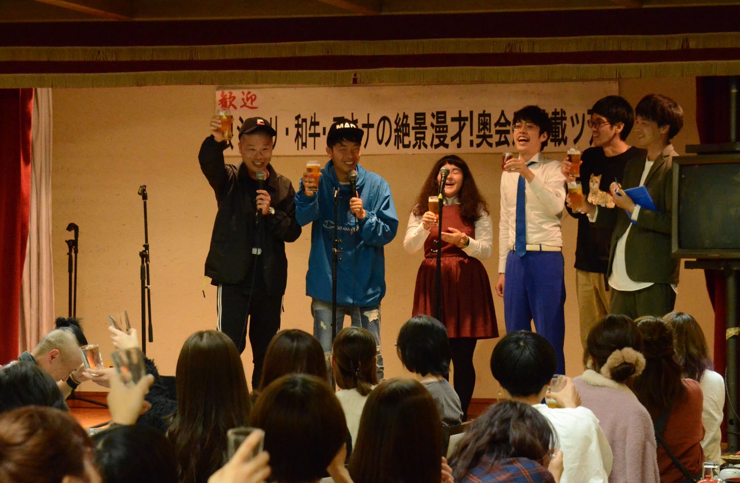 宴会の様子。