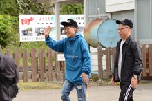 只見線乗車の出発式に登場したアキナ。