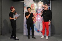 左からMCのタケト、渋谷区観光協会理事長の金山淳吾氏、野性爆弾くっきー。