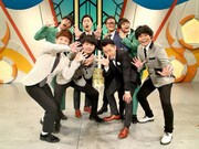 「もっともっとマンゲキ」に登場するアインシュタイン、トット、吉田たち、プリマ旦那。(c)吉本興業