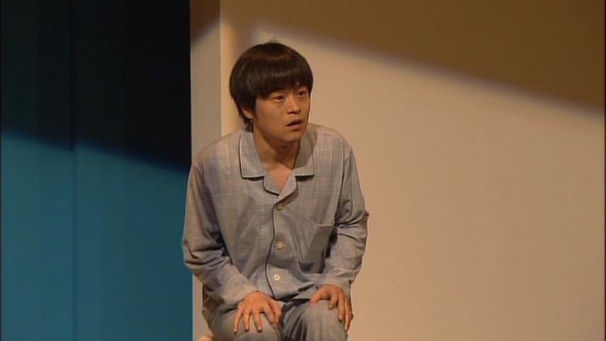 DVD「バカリズムライブ『ぎ』」に収録される「過ぎてゆく時間の中で」のワンシーン。