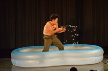 インスタ映えを最優先したコントを披露するサンシャイン池崎。