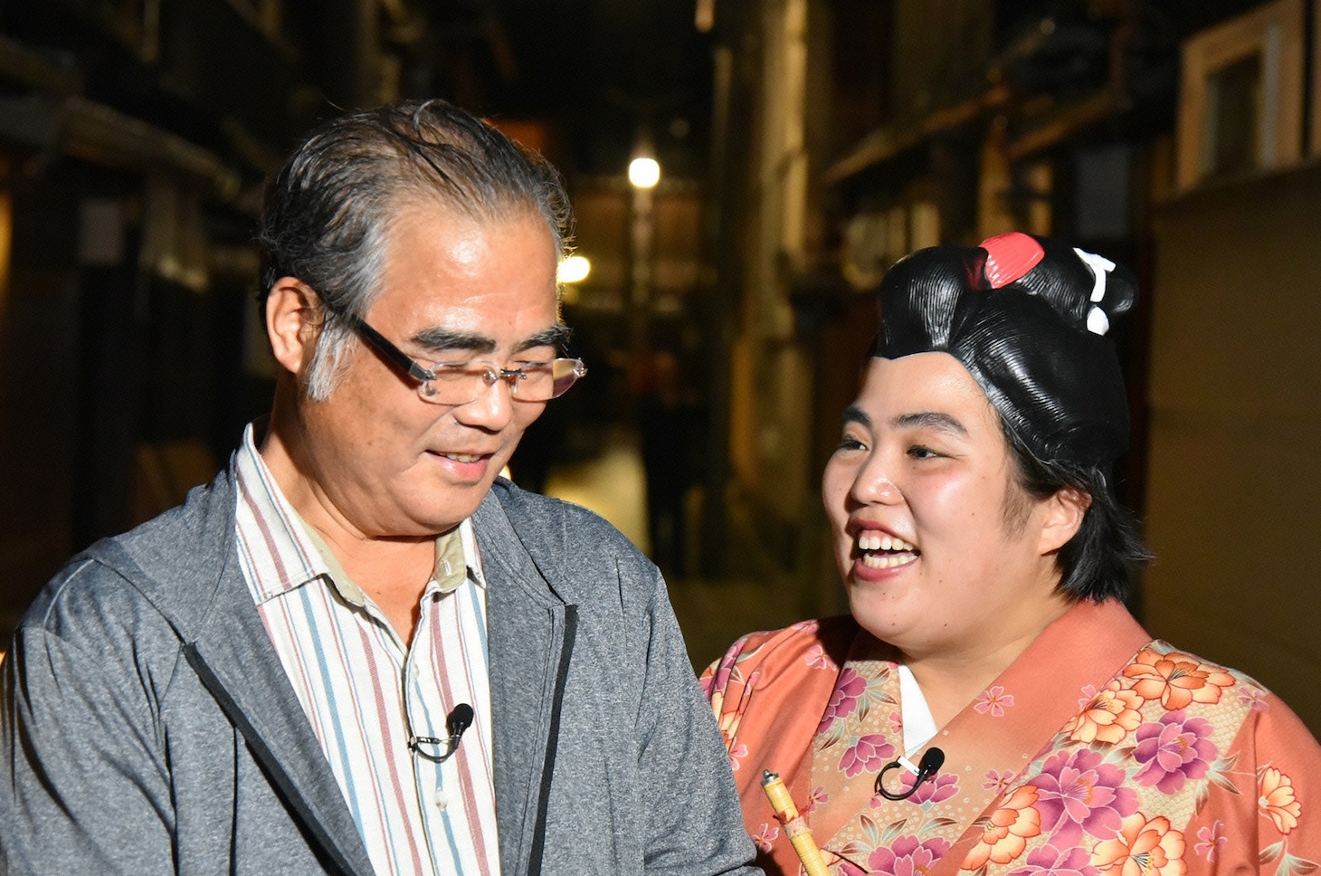 左から吉田昌行氏、ゆりやんレトリィバァ。(c)読売テレビ