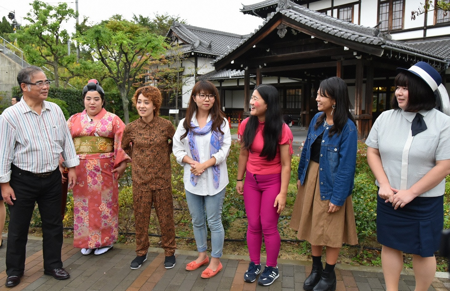 「帰ってきた！ゆり山紅葉の京都びしょ濡れバスツアー 次世代おんな芸人No.1決定戦！」のワンシーン。(c)読売テレビ