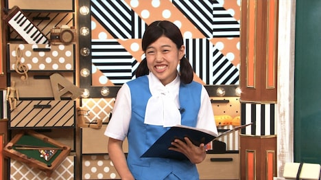 「コップのフチ子」に仮装する横澤夏子。(c)TBS