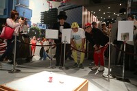 「超くっきーランド」を満喫する野性爆弾くっきーら。