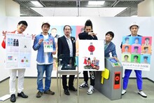 開会宣言を行ったシャンプーハットこいで（右端）ら。