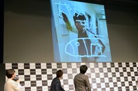 スピードワゴン小沢の書いたライブメッセージを披露した場面。