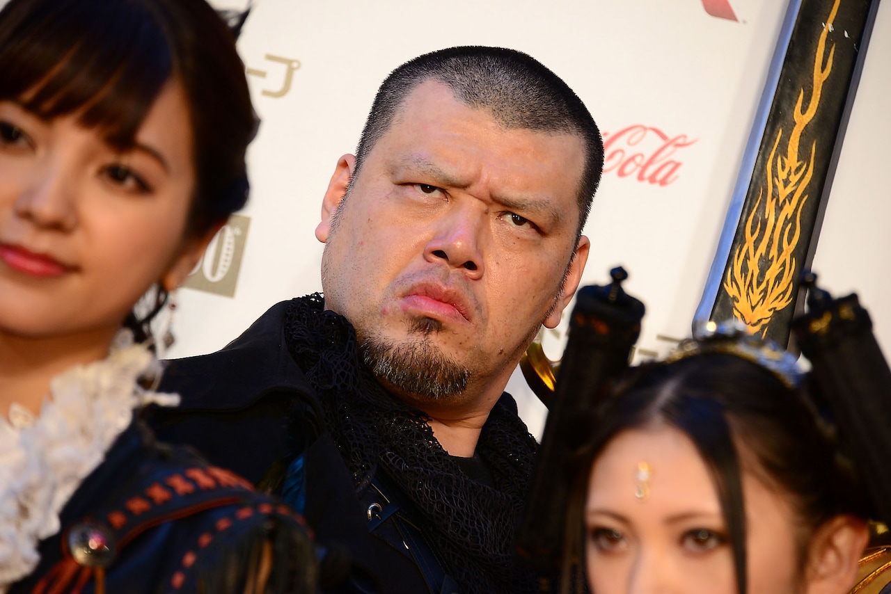 魔物役の野性爆弾くっきー、東京国際映画祭のレッドカーペット歩く