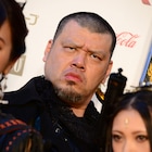 魔物役の野性爆弾くっきー、東京国際映画祭のレッドカーペット歩く