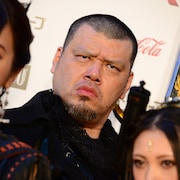 魔物役の野性爆弾くっきー、東京国際映画祭のレッドカーペット歩く