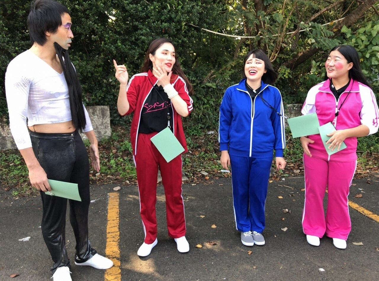 「旅ずきんちゃん」に出演する（左から）ペナルティ・ワッキー、平野ノラ、ブルゾンちえみ、ガンバレルーヤよしこ。(c)CBC