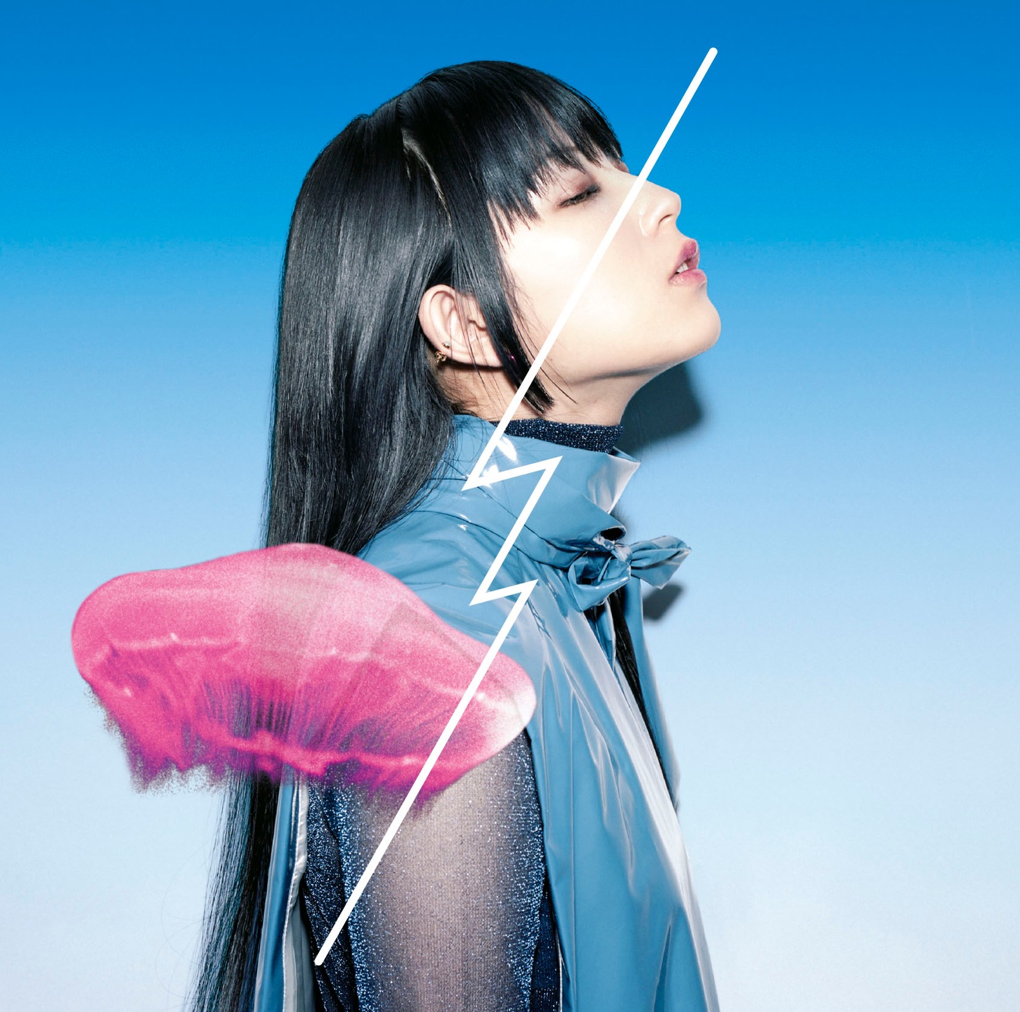 「ステップアップLOVE」のジャケット（通常盤A）。