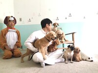 「NON STYLE & PUPPIES CALENDAR 2018」のオフショット。