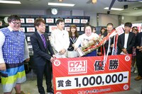 「6秒で笑わせろ！ロク-1グランプリ」決勝の様子。