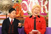 （左から）爆笑問題・田中、メイプル超合金カズレーザー。(c)TBS