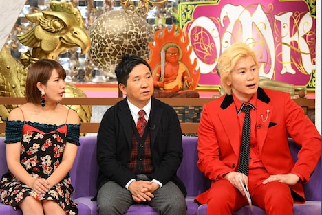 （左から）岡井千聖、爆笑問題・田中、メイプル超合金カズレーザー。(c)TBS