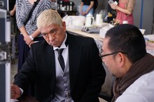 CM撮影中の松本人志。